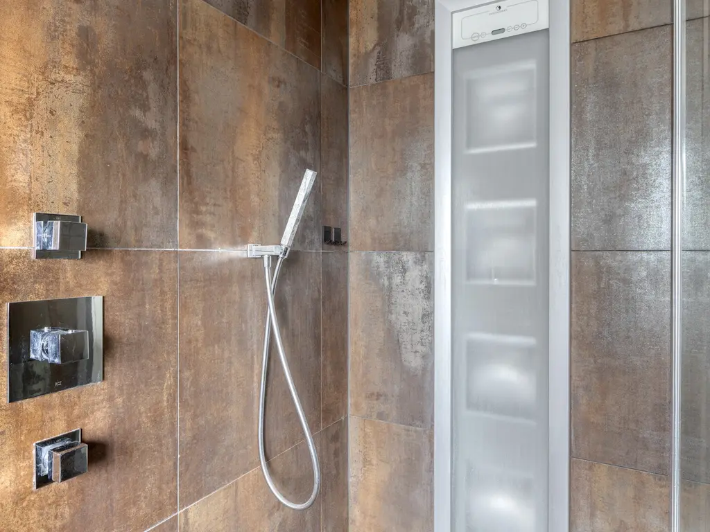 Wijnruitweg 98, TILBURG