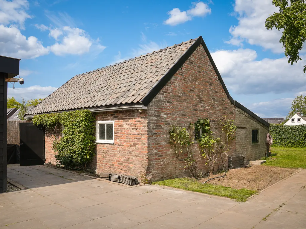 Burgemeester van Suchtelenstraat 17, BEUNINGEN GLD