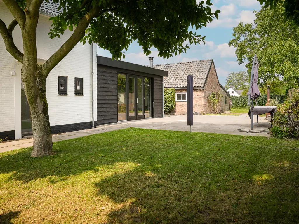 Burgemeester van Suchtelenstraat 17, BEUNINGEN GLD