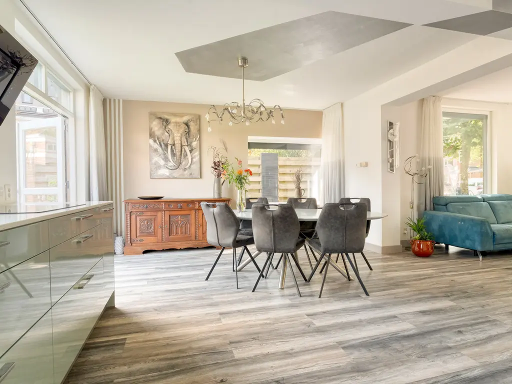 Bisschop de Vetplein 12, GILZE