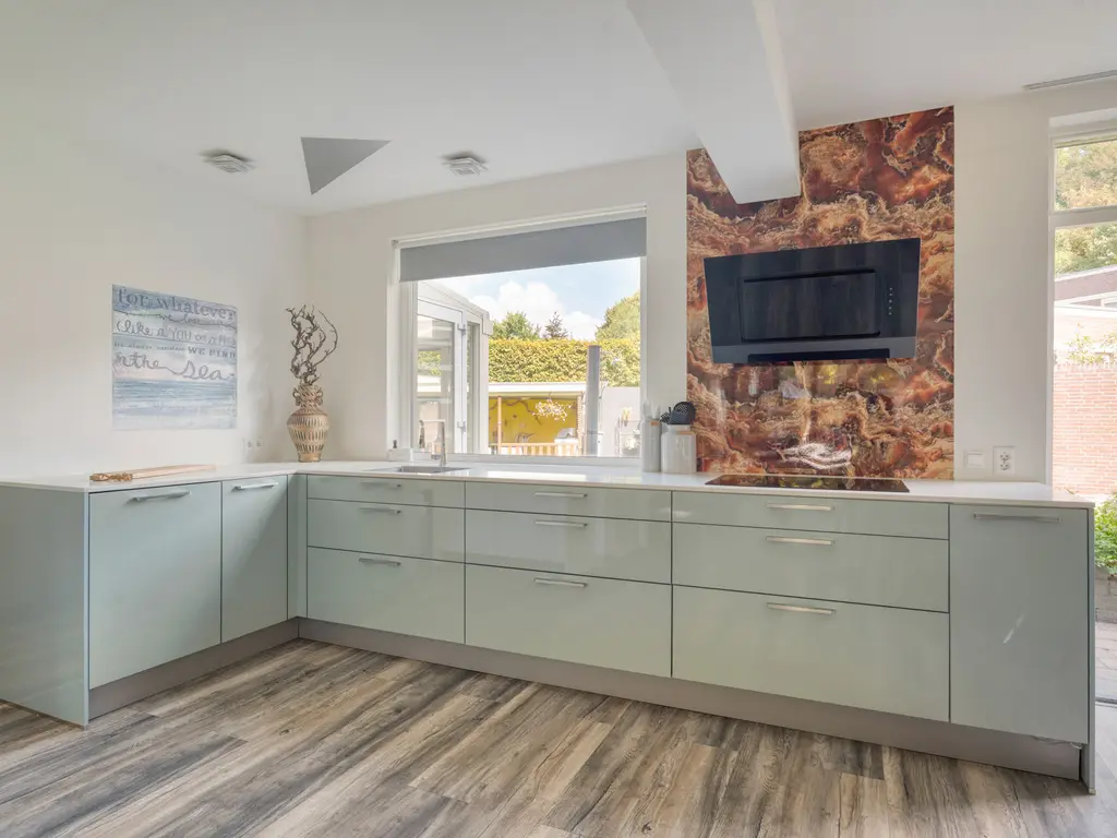 Bisschop de Vetplein 12, GILZE