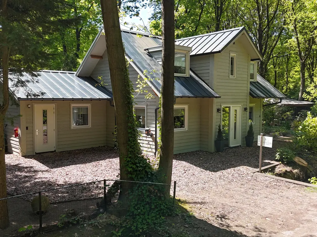 De Stille Wille 51, OOST WEST EN MIDDELBEERS