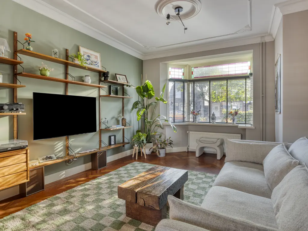 Burgemeester Smeelelaan 12, WAALWIJK