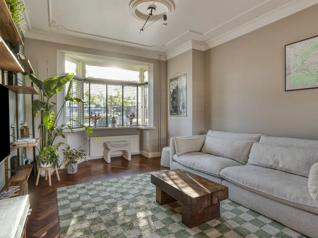 Burgemeester Smeelelaan 12, WAALWIJK