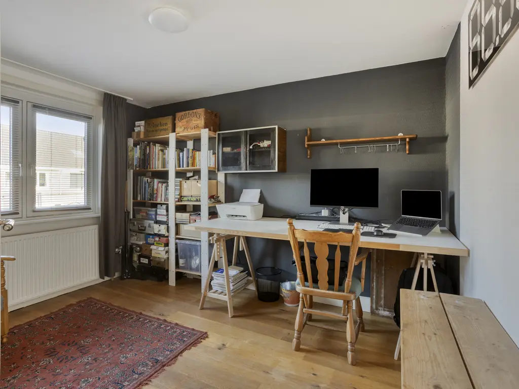 Burgemeester Smeelelaan 12, WAALWIJK