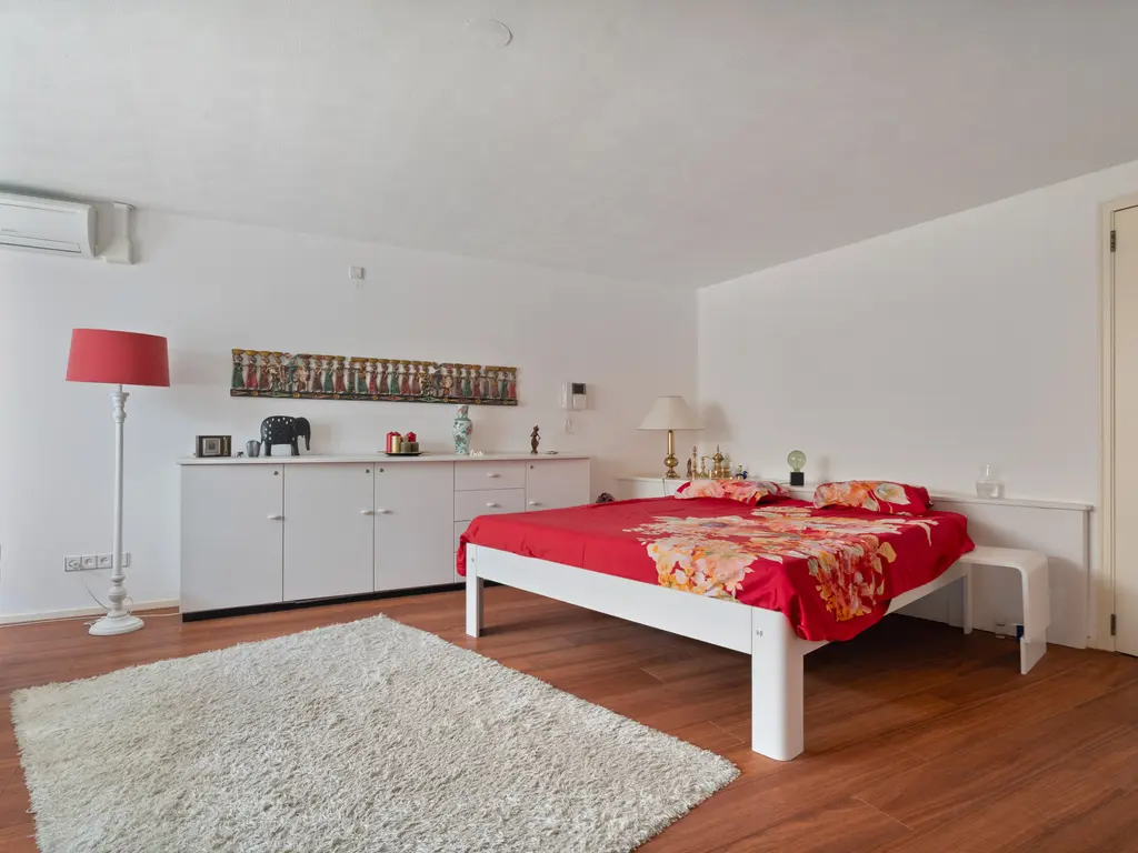 Gulbergsven 8, EINDHOVEN