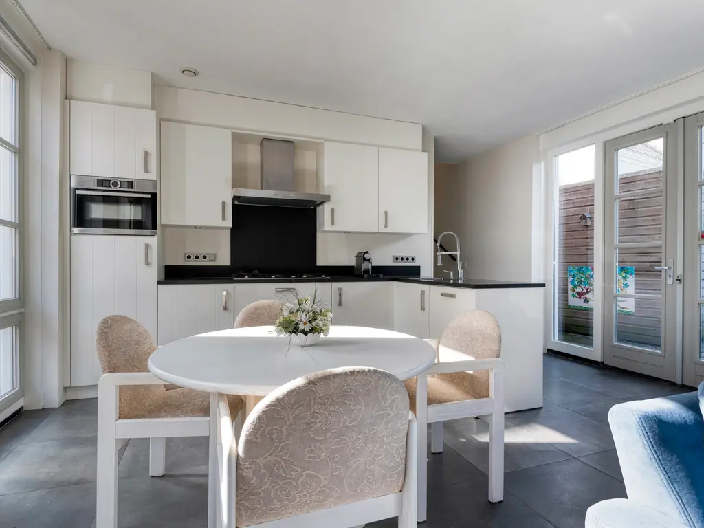 Koolstraat 24, HELMOND