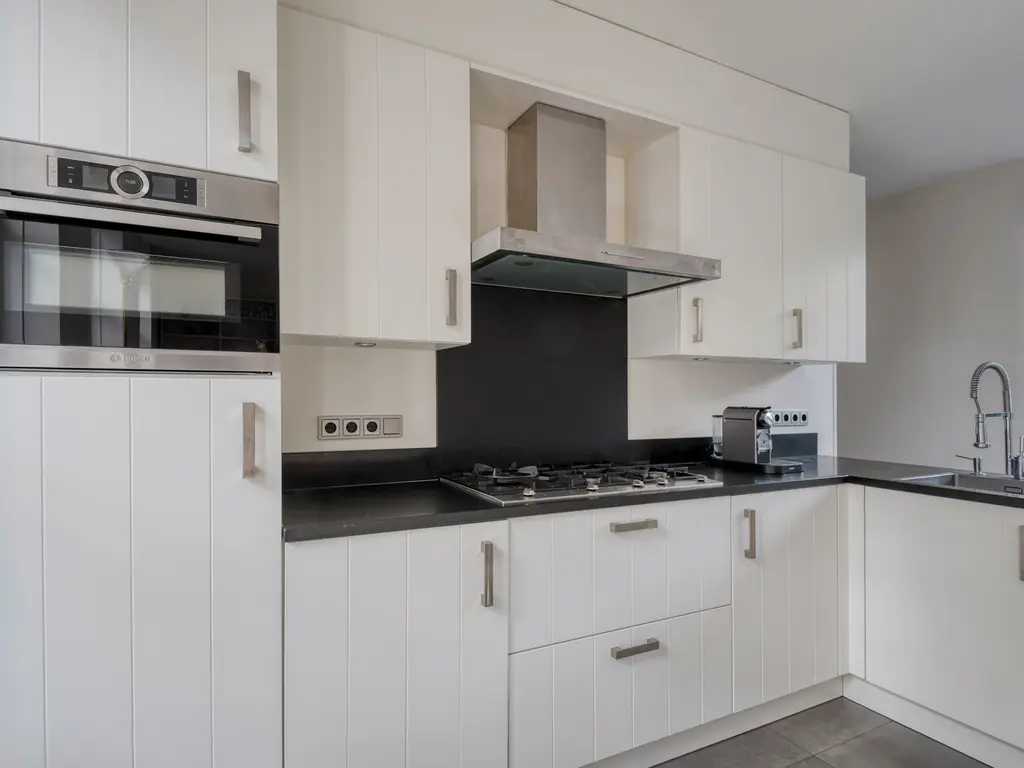 Koolstraat 24, HELMOND