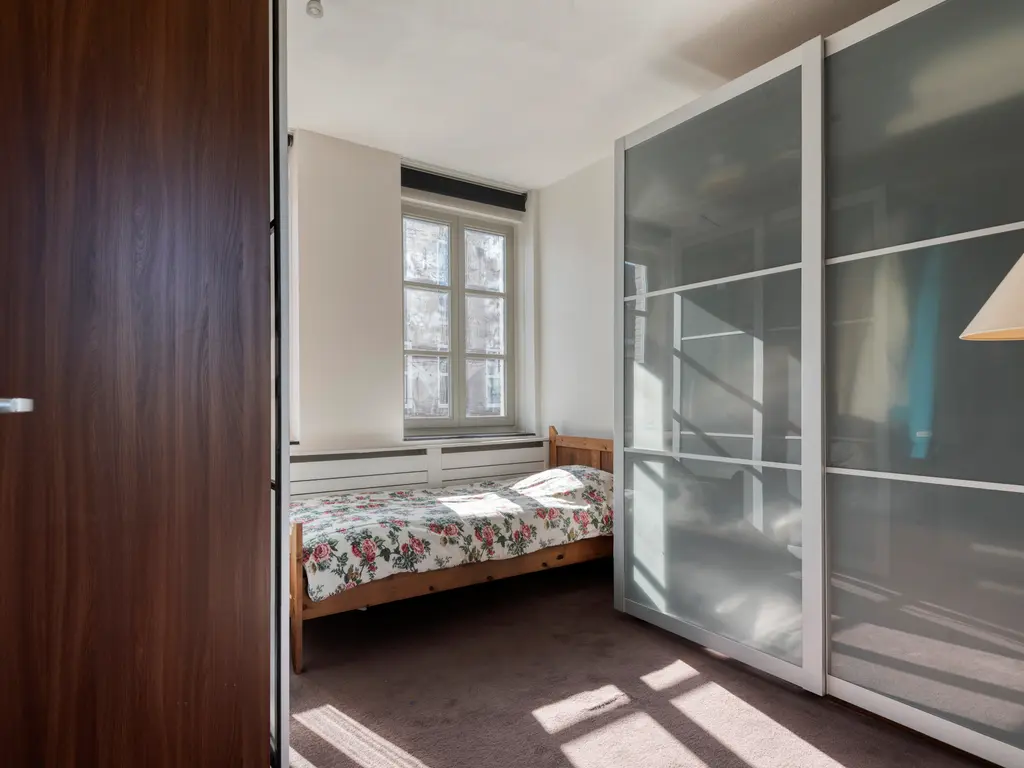 Koolstraat 24, HELMOND