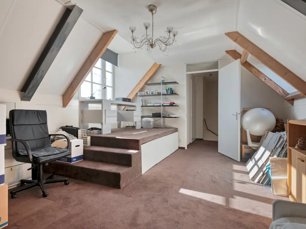 Koolstraat 24, HELMOND