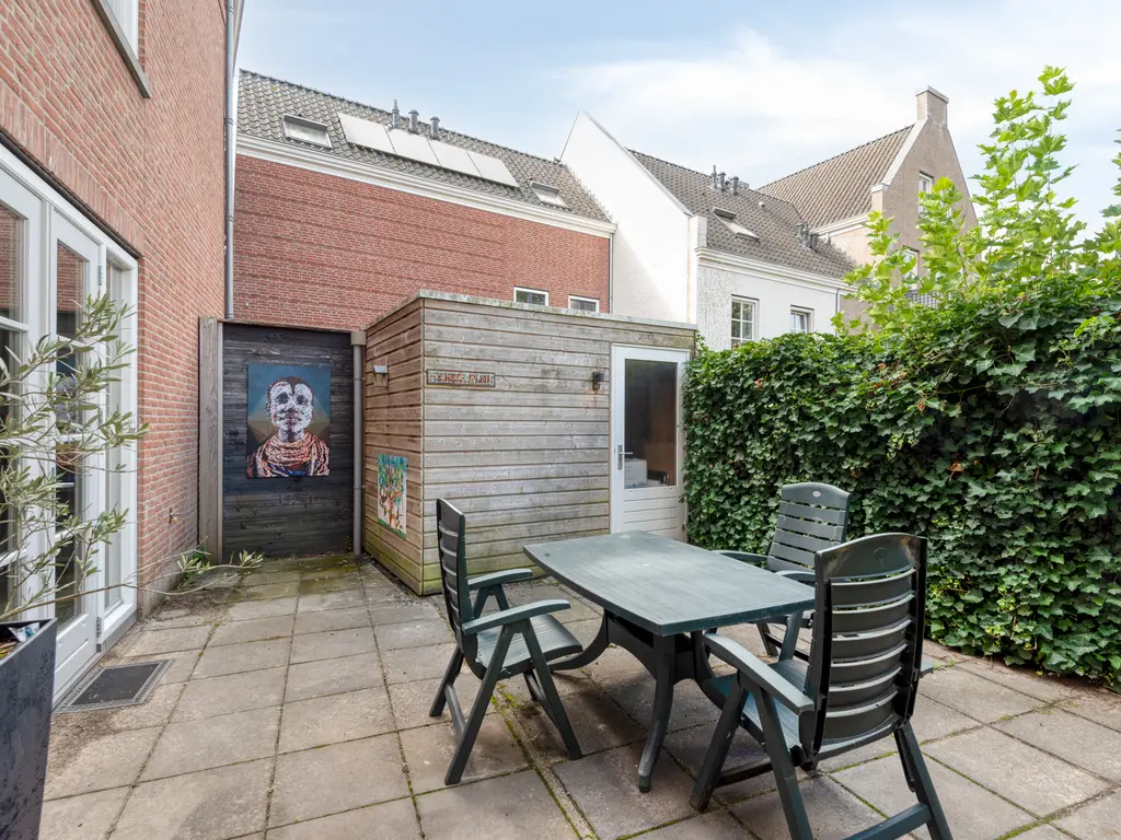 Koolstraat 24, HELMOND