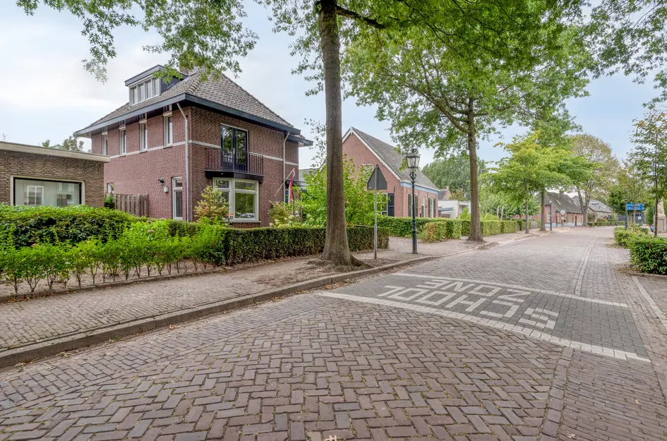 Dorpsstraat 17