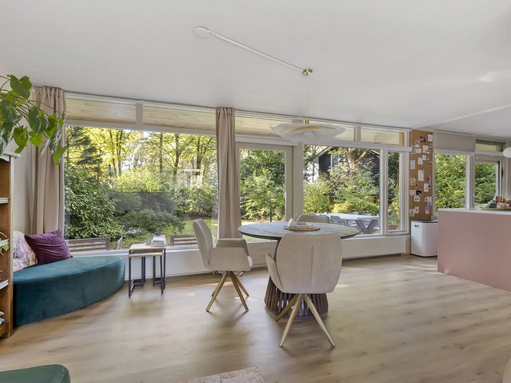 De Stille Wille 116, OOST WEST EN MIDDELBEERS