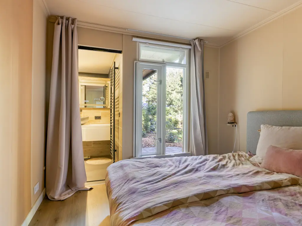 De Stille Wille 116, OOST WEST EN MIDDELBEERS