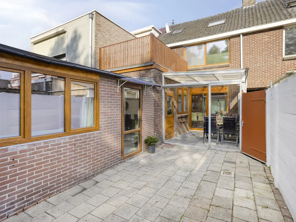 Don Sartostraat 3, TILBURG