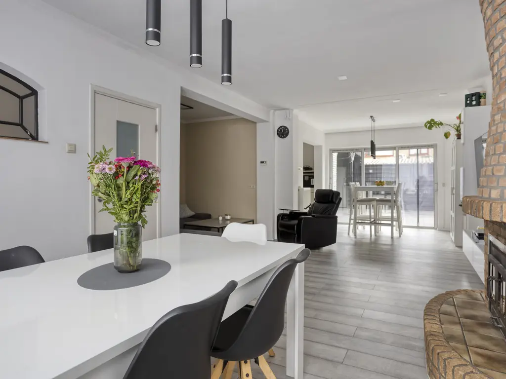 Hazelaarstraat 16, WAALWIJK