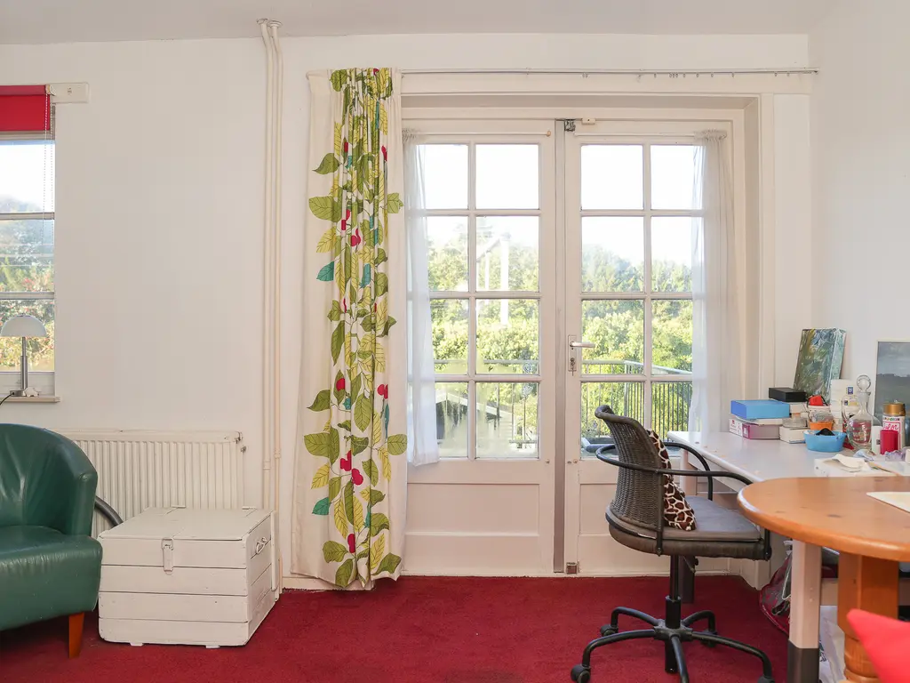 Juliana van Stolberglaan 26, NAARDEN