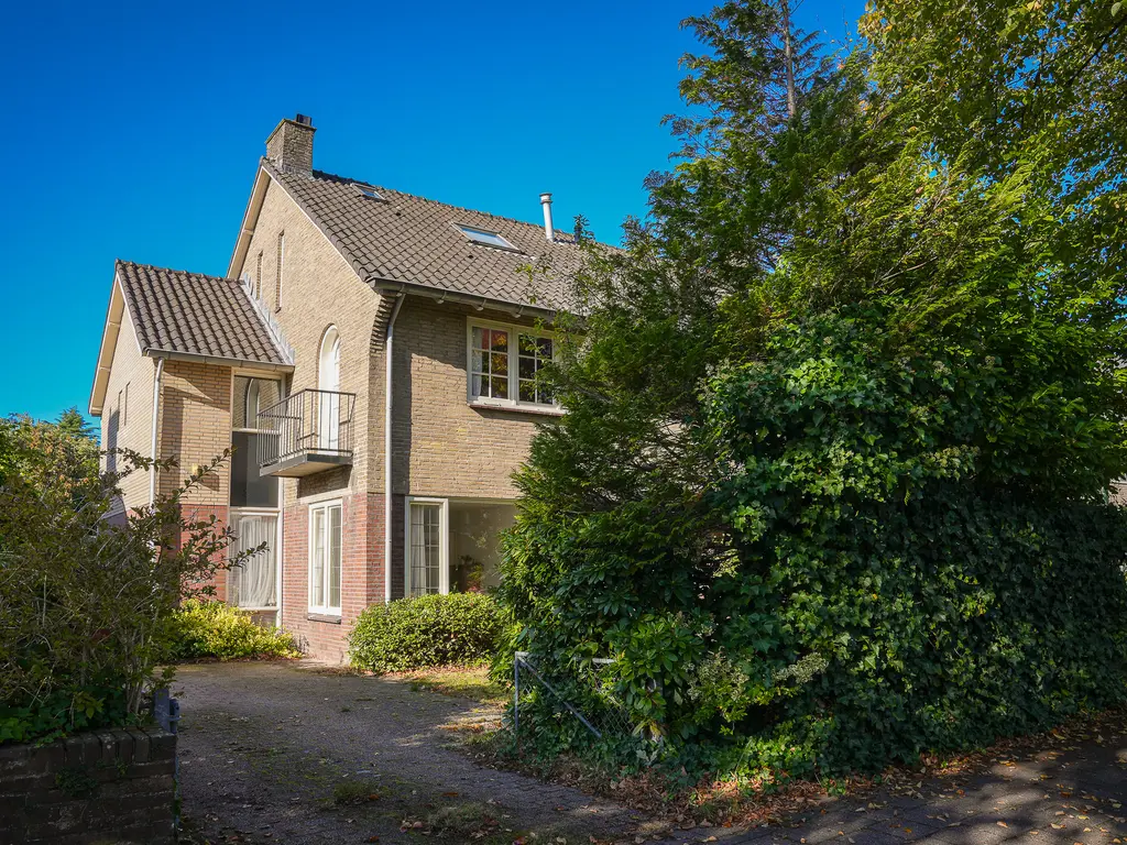 Juliana van Stolberglaan 26, NAARDEN