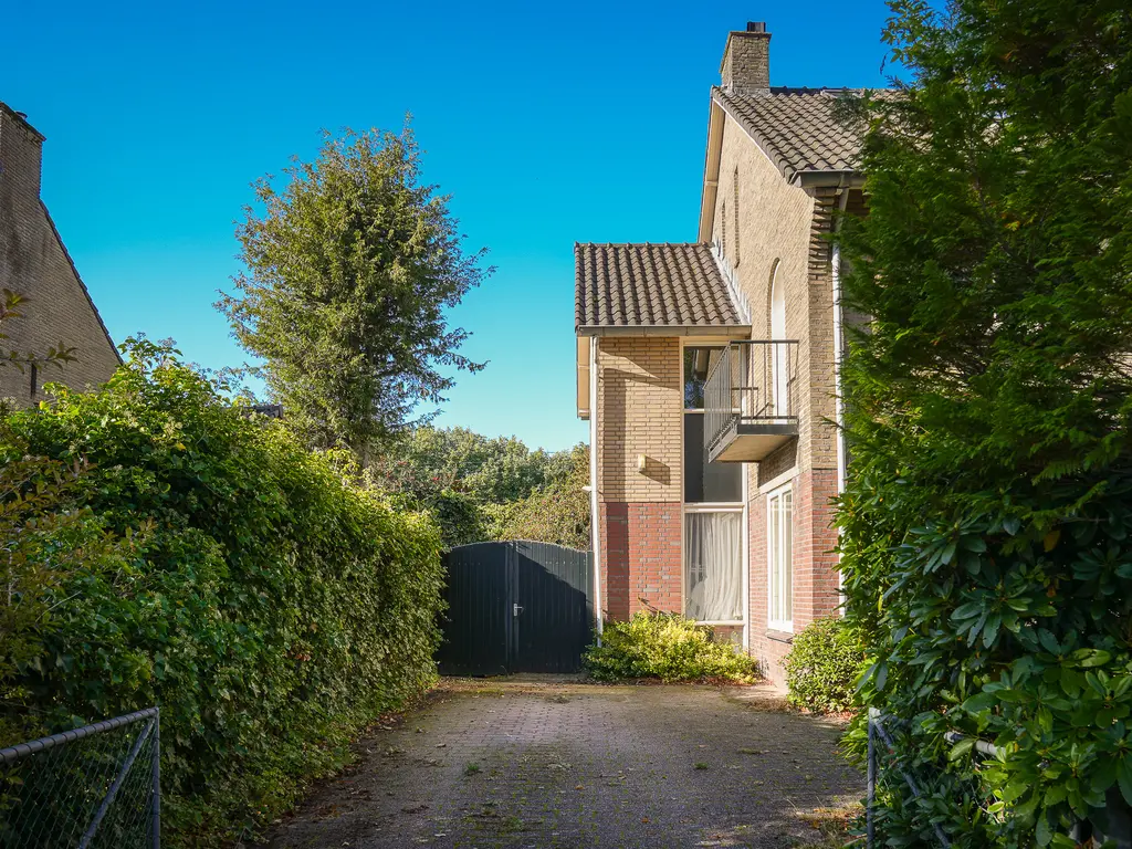 Juliana van Stolberglaan 26, NAARDEN