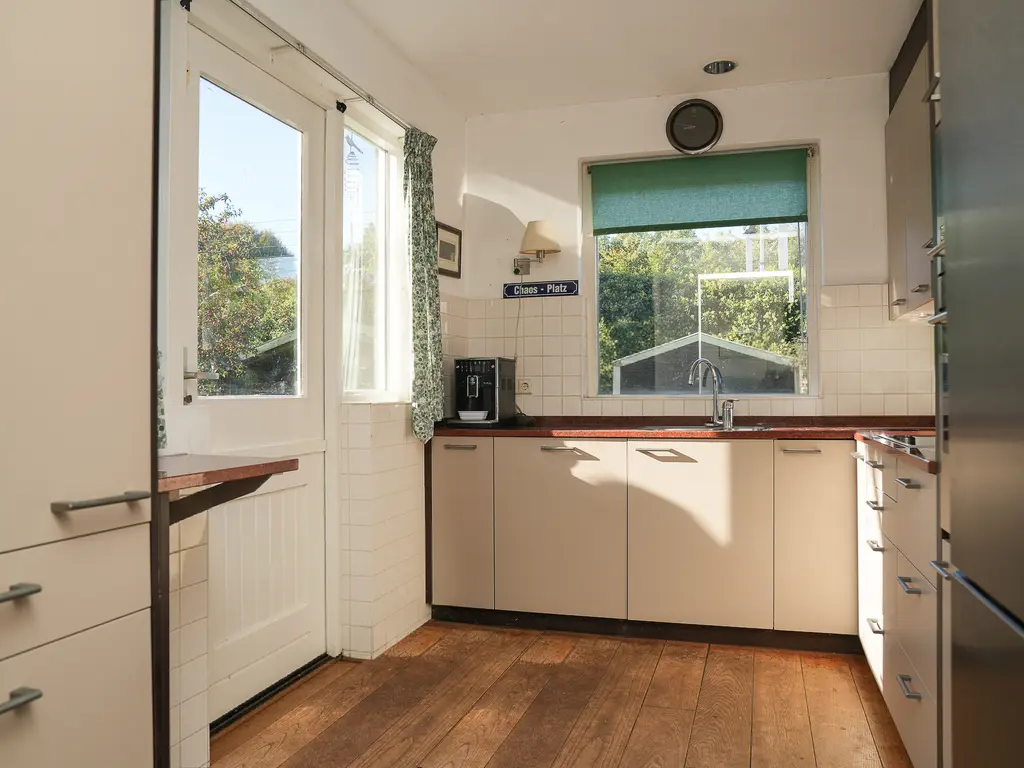 Juliana van Stolberglaan 26, NAARDEN