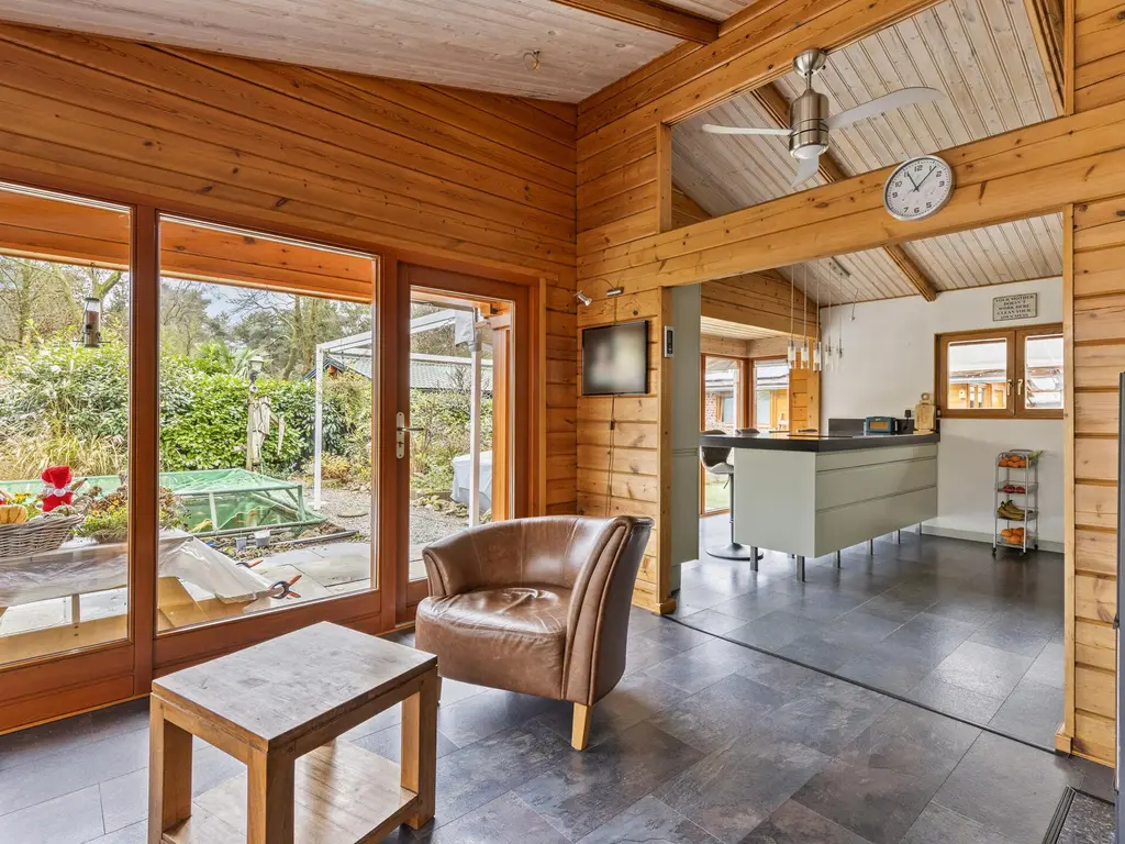 De Stille Wille 274, OOST WEST EN MIDDELBEERS