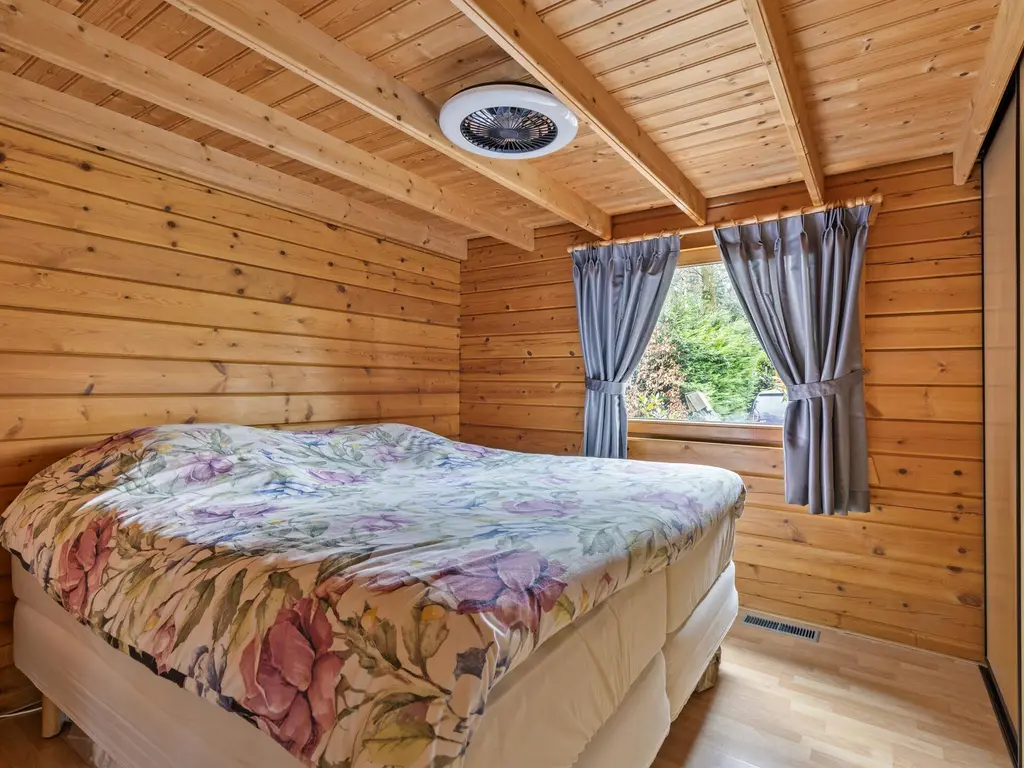 De Stille Wille 274, OOST WEST EN MIDDELBEERS