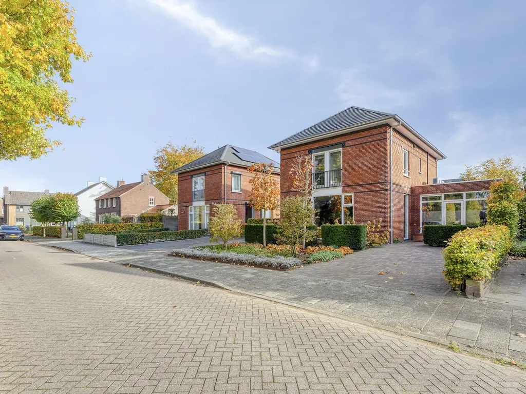 Cranendoncklaan 97a, BUDEL