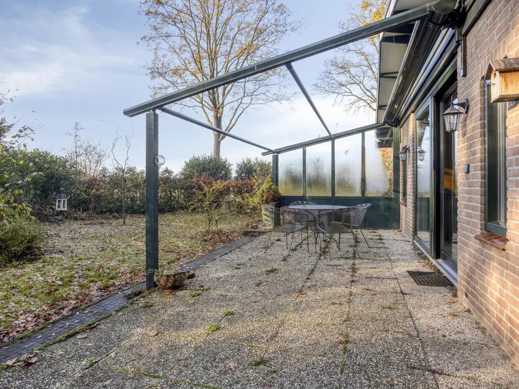 De Stille Wille 159, OOST WEST EN MIDDELBEERS