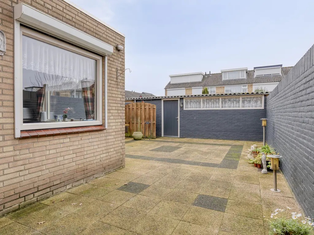 Eikenlaan 28, WAALWIJK