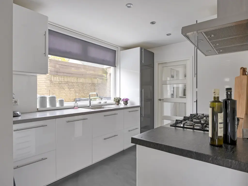 Seringenhof 28, WAALWIJK