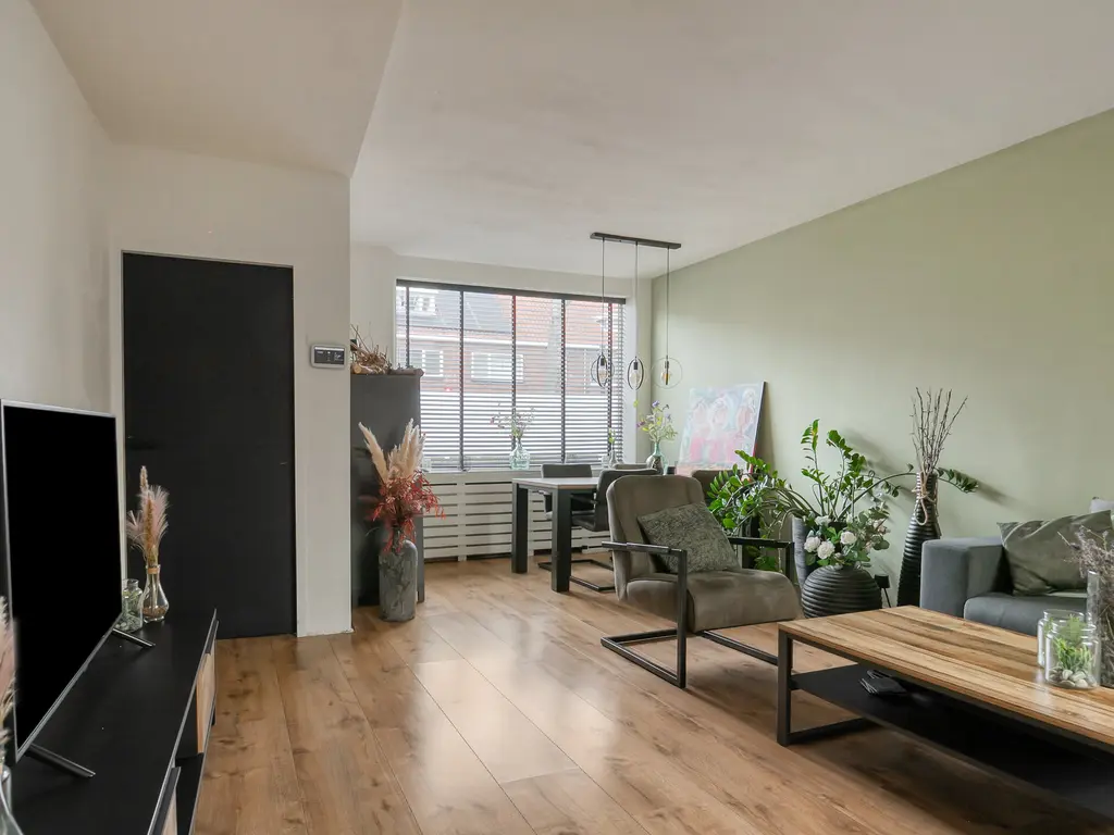 Kwaadeindstraat 100, TILBURG