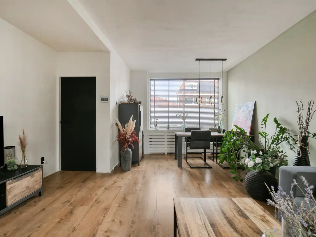 Kwaadeindstraat 100, TILBURG