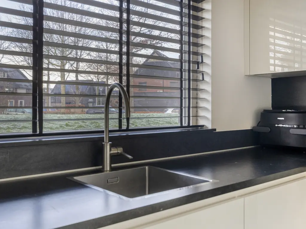 Riethovenerf 13, TILBURG