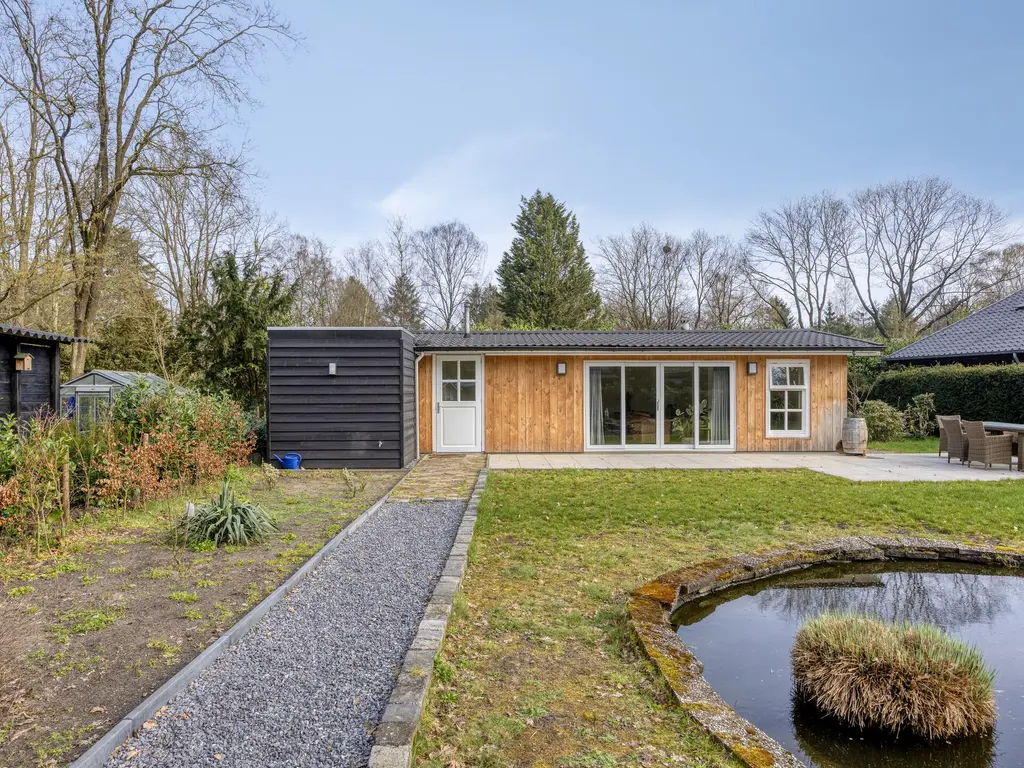 De Stille Wille 202, OOST WEST EN MIDDELBEERS