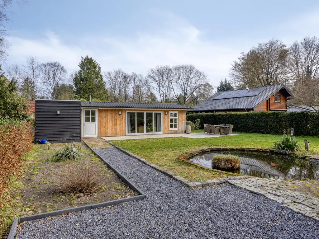 De Stille Wille 202, OOST WEST EN MIDDELBEERS