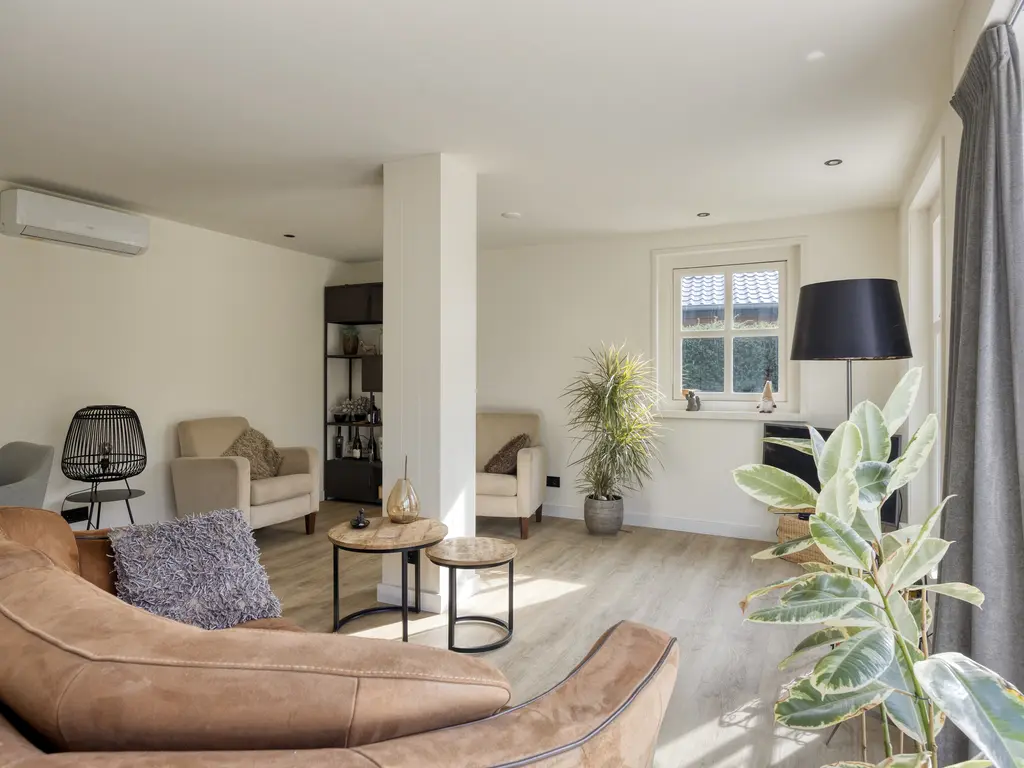 De Stille Wille 202, OOST WEST EN MIDDELBEERS