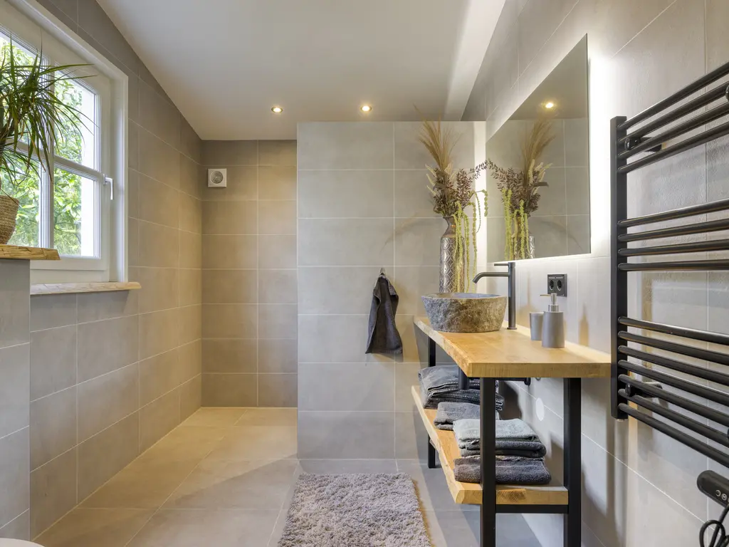 De Stille Wille 202, OOST WEST EN MIDDELBEERS