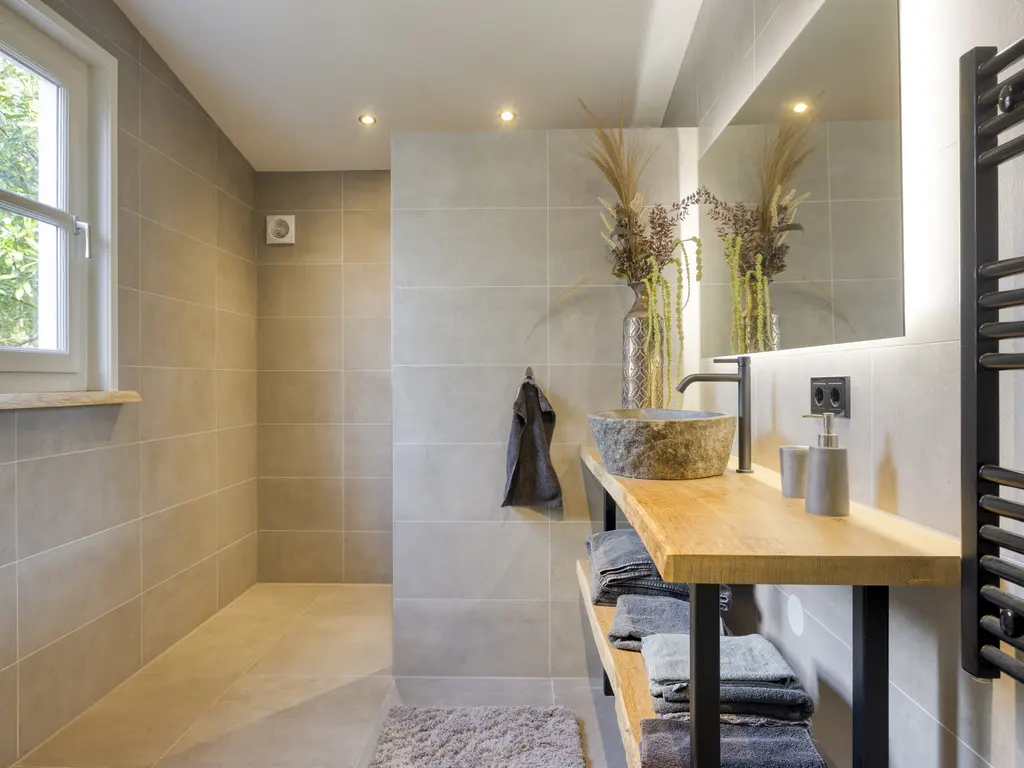 De Stille Wille 202, OOST WEST EN MIDDELBEERS