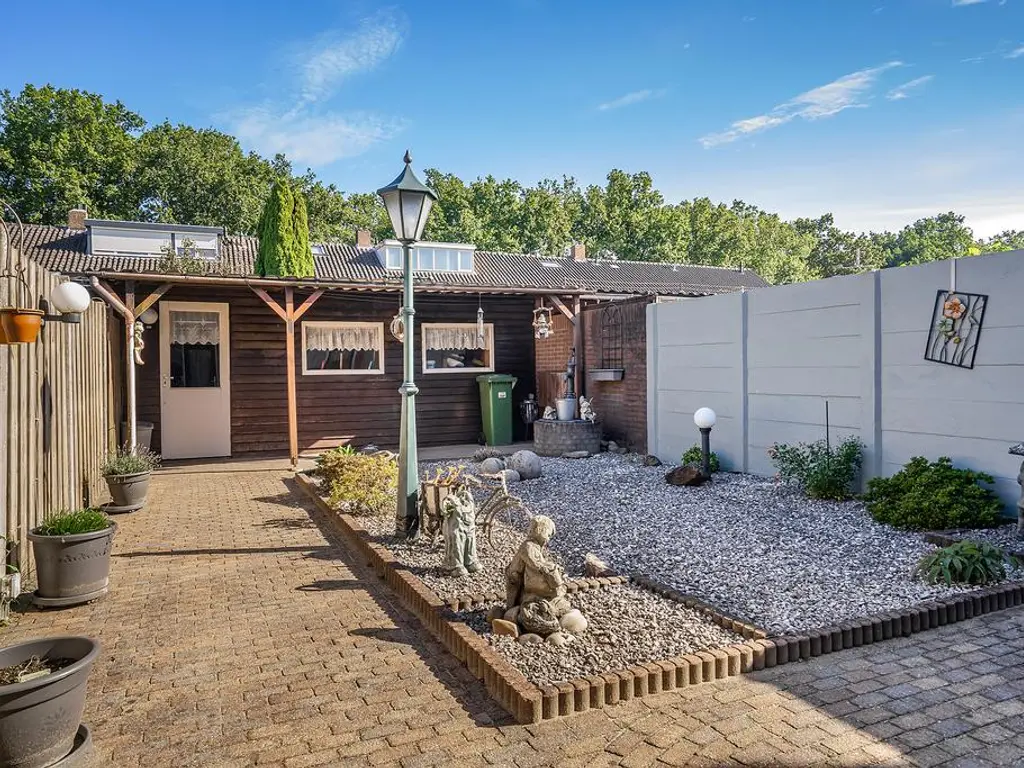 Averuitstraat 26, WAALWIJK