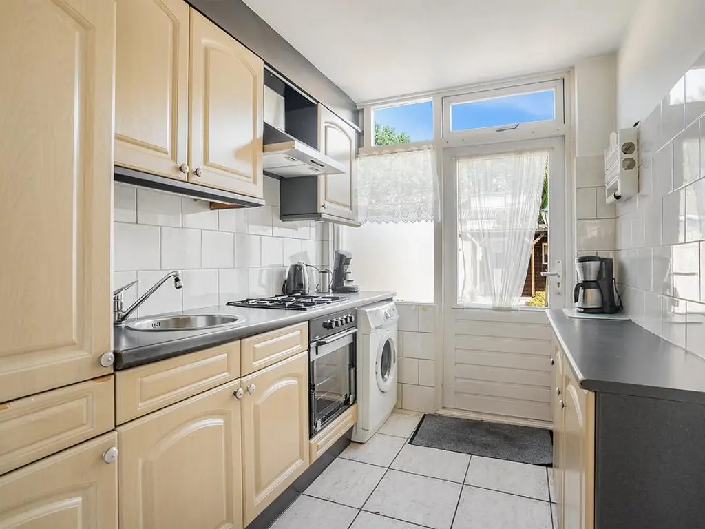 Averuitstraat 26, WAALWIJK