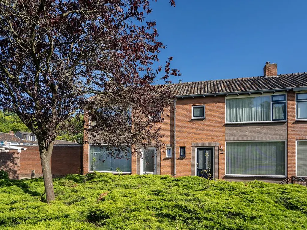 Averuitstraat 26, WAALWIJK