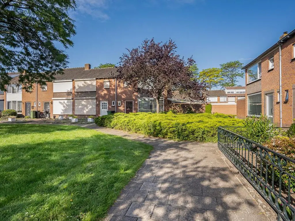 Averuitstraat 26, WAALWIJK