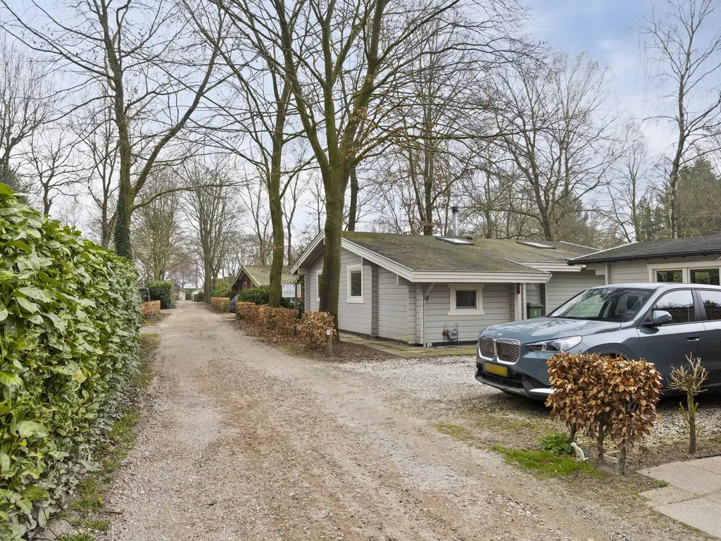 De Stille Wille 275, OOST WEST EN MIDDELBEERS