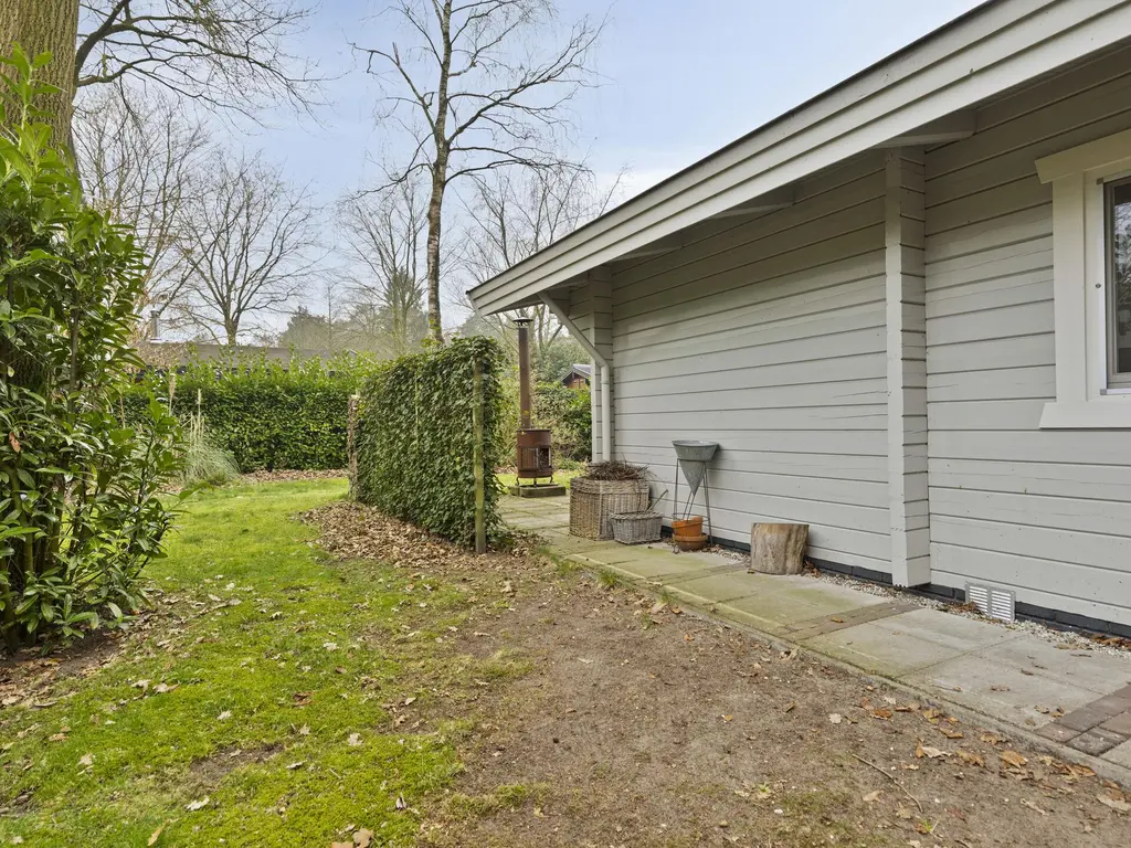 De Stille Wille 275, OOST WEST EN MIDDELBEERS