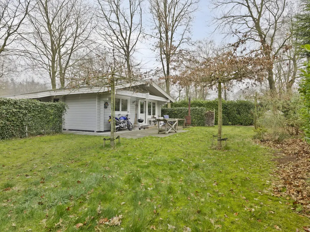 De Stille Wille 275, OOST WEST EN MIDDELBEERS