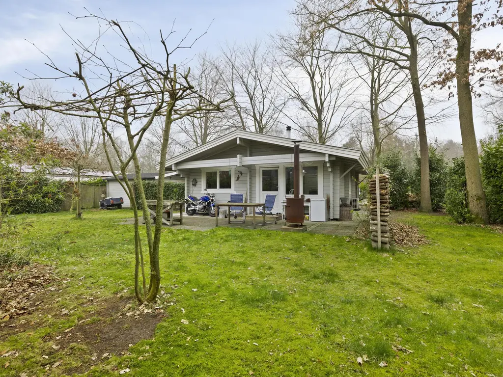 De Stille Wille 275, OOST WEST EN MIDDELBEERS