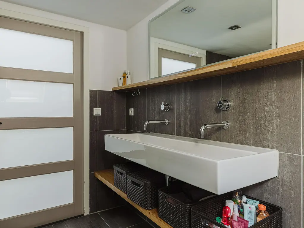 Nieuwstraat 100, GILZE