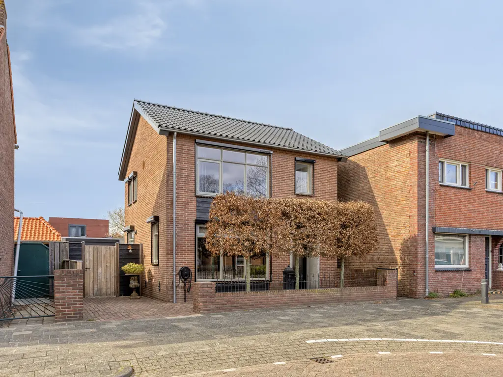 Julianastraat 20, DONGEN