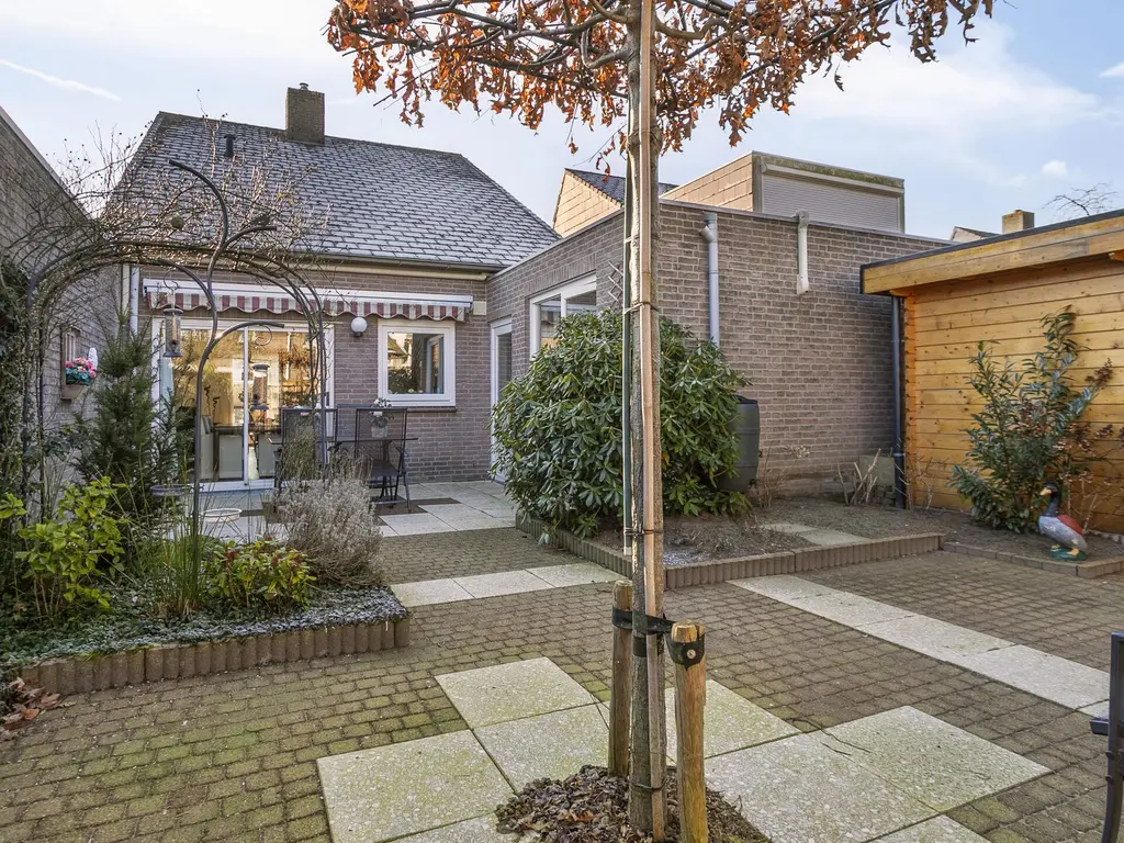 Valkhof 11, HILVARENBEEK