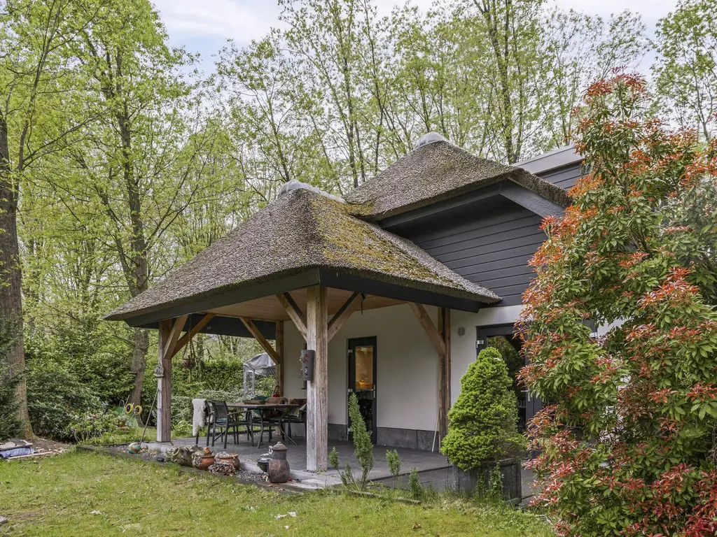 De Stille Wille 26, OOST WEST EN MIDDELBEERS